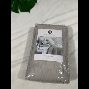 NIB Hotel Collection Meadow Quilted‎ (1) Euro European Sham Pillow Case
